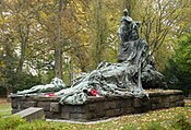 Iengels monument ip 't Brussels kerkhof ter êre van de gesneuveldn by de Slag van Woaterloo