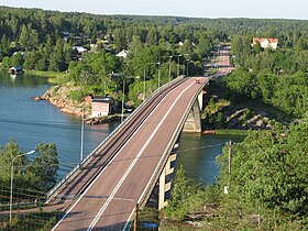 1981: Färjsundin silta