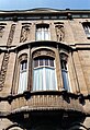 Exemple d'oriel en « fenêtre arquée » de style Art nouveau sur le boulevard De Smet de Nayer à Bruxelles.