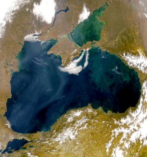 O mar Negro visto por satélite, com a península da Criméia e o Mar de Azov ao norte - Imagem  NASA.