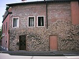 Mura altomedievali, incorporate in un'abitazione, in Mure San Michele