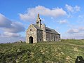 La chapelle Saint-Hervé au sommet du Menez Bré.