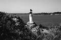 Photographie d'une mariée en bord de mer à Saint-Jacut-de-la-Mer, en 2018.