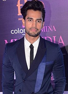 Rohit Khandelwal, Mister India World 2016 and Mister World 2016 Rohit Khandelwal at Femina Miss India 2018 cropped.jpg