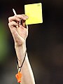 البطاقة الصفراء وتشهر في بعض الرياضات (مثل كرة القدم) للإنذار