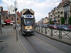 Aansluiting met de bovengrondse tramlijn 81.