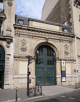 Le Centre Malesherbes(anciens locaux d'HEC Paris).
