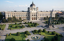 Kunsthistorisches Museum on Maria-Theresien-Platz Vienna - View of Maria Theresien-Platz and the Kunsthistorisches Museum - 6291.jpg