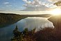 Vue sur le Lac de Chalain depuis le belvédère de Fontenu 02.jpg