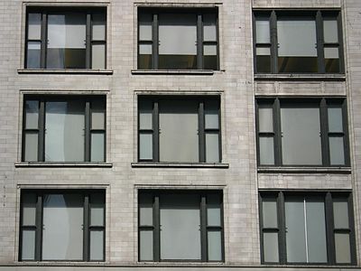 Las Chicago windows propias de los edificios de la escuela de Chicago.