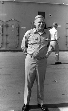 Актер Ричард Слэттери на борту USS Peleliu (LHA-5), 1981 год. Jpeg