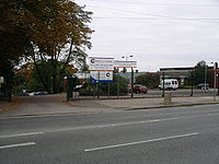 Barr's hill school gates coventry 7o07.JPG