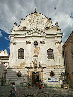 Průčelí bratislavského kostela Zvěstování Páně