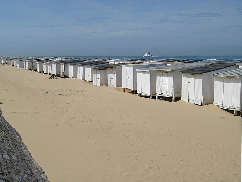 Fichier:Calais cabines de plage.jpg