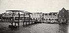 De 'Van den Brandhofbrug' over het Waaigat in Willemstad (Panoramafoto ca 1918)