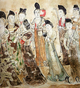Damy dworu Tang z malowidła naściennego w grobowcu Li Xianhui. Obecne malowidła w grobowcu Li Xianhui są replikami, oryginalne są przechowywane w Muzeum Historii Shaanxi[30]