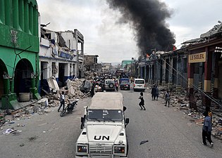 11/02: Escena a la ciutat de Port-au-Prince poc després del terratrèmol d'Haití del 2010.