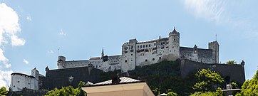 Vista de Hohensalzburg desde el centro de Salzburgo.