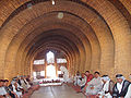 Notranjost mudhif; bivališče iz trstike, ki so ga uporabljali iraški prebivalci močvirja