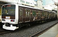 旧形国電を模したラッピング列車 （2009年10月7日 秋葉原駅）