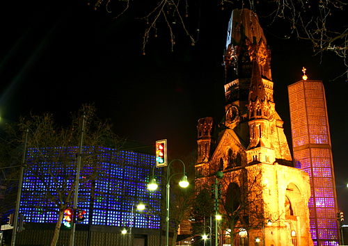 Gedächtniskirche bei Nacht