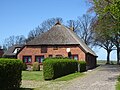 Bauernhaus (Runge-Haus) mit alter Dorfstraße