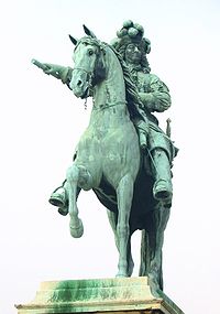 Monument of Louis XIV in the cour d'honneur