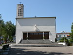 Katholische Kirche Maria-Lourdes mit Pfarrhaus und Kirchgemeindezentrum