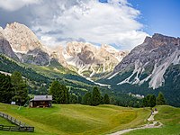Công viên Tự nhiên Puez-Geisler, một khu bảo tồn thiên nhiên ở vùng núi Dolomites
