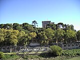 Pentes de l'Aventin donnant sur le Tibre avec le palazzo dei Cavalieri di Malta.