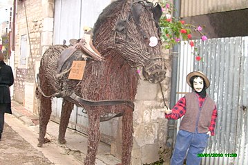 Décoration (cheval en sarments).