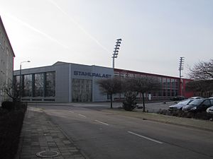 Außenansicht des Stahlpalastes