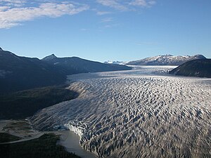 Die Front des Taku-Gletschers