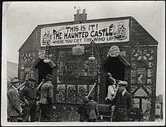 The Haunted Castle au Hoppings festival de Newcastle dans les années 1940.