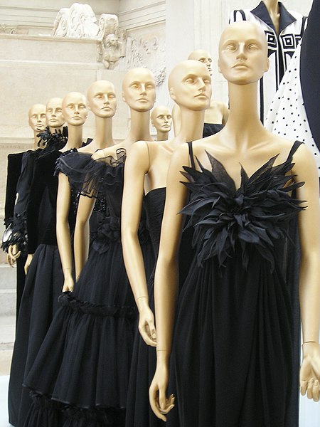 File:Valentino black dresses.jpg