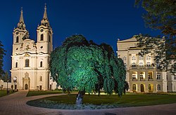 Az ciszterci apátság és a Reguly Antal műemlékkönyvtár