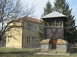 "Momčilo Živojinović" Primary school in Šepšin