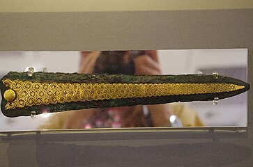 Инкрустированный кинжал из могильного круга А, Микены XVI в до н. э.
