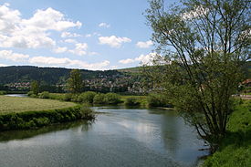 O Rio Doubs sudeste da cidade.