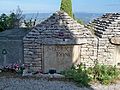 2 novembre 2013 De l'originalité, devant l'éternité (tombe de Maurice Ronet, à Bonnieux (84))