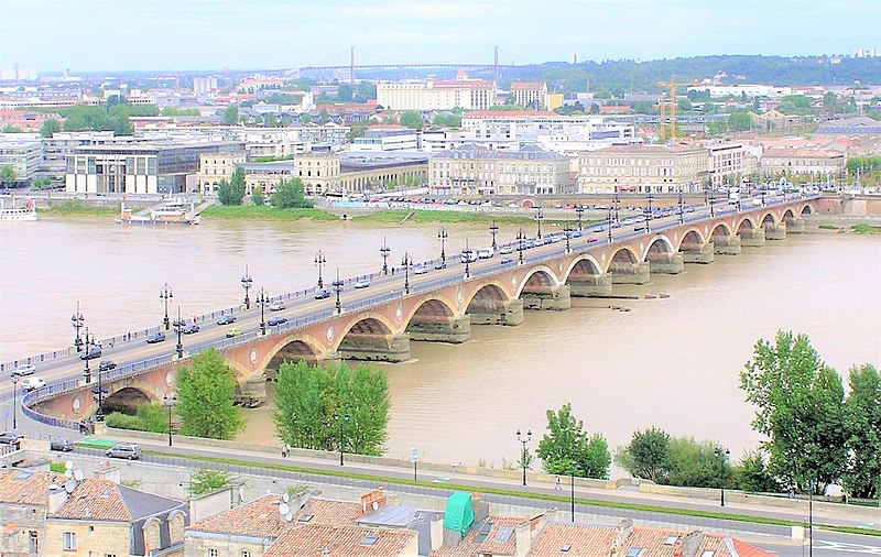 File:Bordeaux - Pont de Pierre vu depuis la flèche Saint Michel V2.jpg