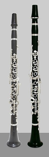 Two soprano clarinets: a B♭ clarinet (left) and an A clarinet (right, with no mouthpiece).  These use the Oehler system of keywork.