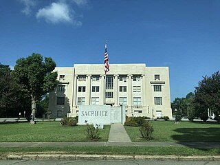 2021 photo of Drew County Arkansas Courthouse from S Main St