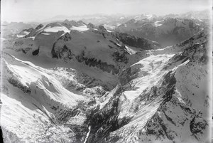 1923 stiess der Gletscher noch weit ins Val Lavaz – auf der Aufnahme von Walter Mittelholzer aus dem Jahr 1923 von links bis zur Bildmitte vordringend