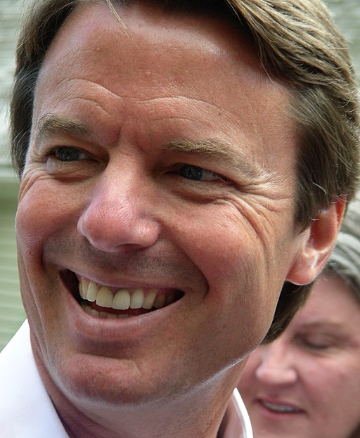 John Edwards portrait DoverNH 10-14-07(photo by David Victor Feldman)