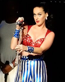 Katy Perry At The I'm With Her Concert for Hillary Clinton at Radio City Music Hall (25105966549).jpg