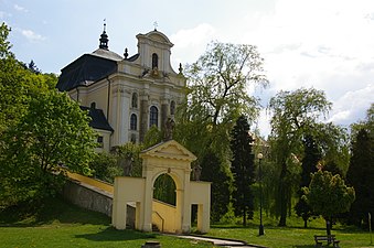 Kyrka