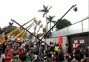 Kowloon Tong York Road Mr Tang home HK media cranes 2012.jpg