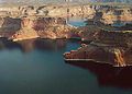 Il Lago Powell nello Utah, luogo della sequenza dell'atterraggio dell'astronave.