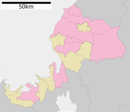 Karta över Fukui prefektur, städer i vinröd ton och kommuner i gulbrunt.